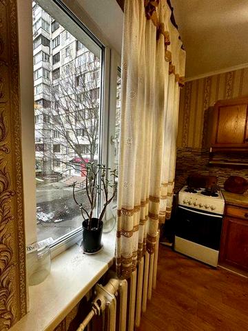 Олександра Кошиця 10/21, оренда 1к квартири, 2й поверх, метро Позняки