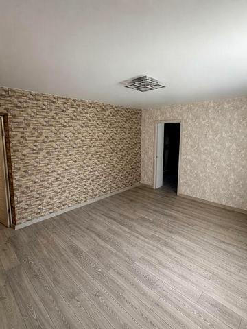 Продається простора 3-кімнатна квартира