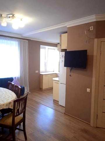 3 кім кваартира з свіжим ремонтом.Площа 60 м кв