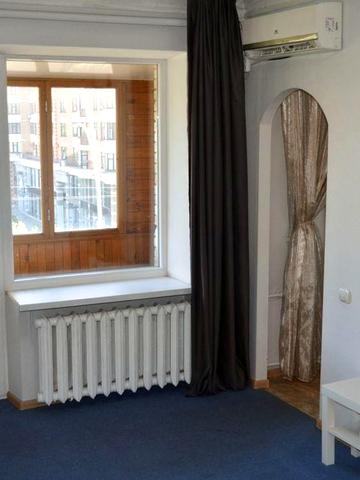 Продам 1к квартиру в центрі Києва. Метро Печерська, Палац Спорту