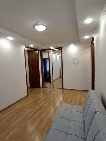 Продажа 3 кімн. квартири, метро Палац Україна.