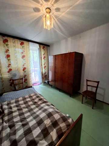 Продаж 2 кім квартири. Космонавтів