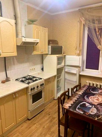 Сдам 2 комн квартиру в Приднепровске Космонавта Волкова 9