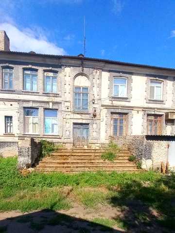 Продам 5-кімнатну квартиру 236.1 м² (2 квартири: 2к + 3к), 1 поверх, підвал
