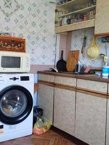Продається 3 к кв на Бориспільській 49