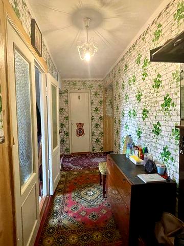Полонне, центр міста, 2 кімнатна квартира (52 кв. м), невеликий торг.