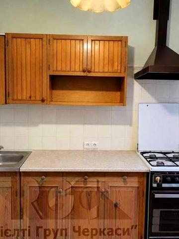 Продаж 3-кімнатної квартири в районі Сєдова
