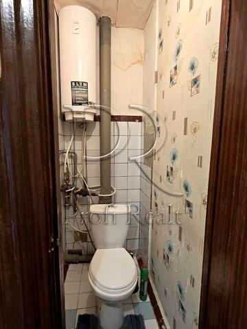 Продаж 1 кімн. квартири біля метро вулиця Юрія Глушка 9А
