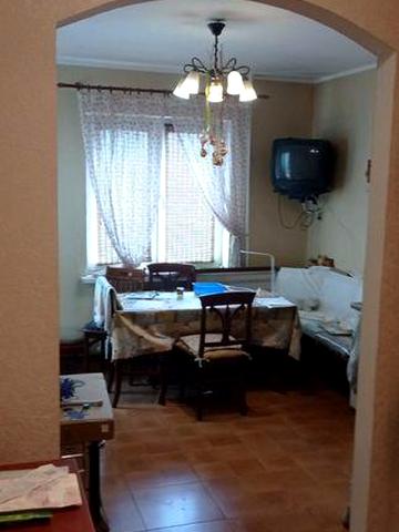 Продаємо 1-к кв. Урлівська 9. 9/16, 41/17/14 з ремонтом. 69500$, торг