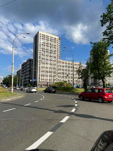 Європейського Союзу просп. (Правди), 45-А