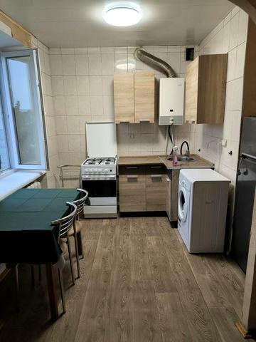 Сдам 2 комнатную квартиру метро  Ботанический сад