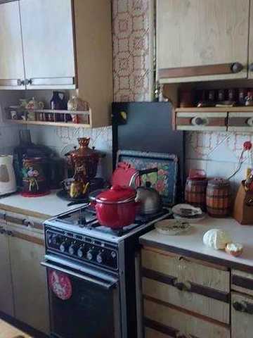 Продам 3к квартиру Поля пр. 42