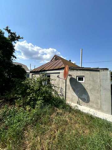 Продається будинок в смт Гребінки
