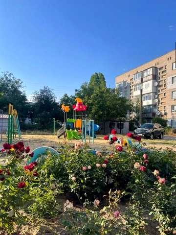 Продаж 3.км квартири з великою прибудовою