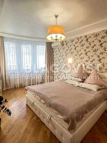 Продаж 2 кімнатна квартира  Ахматової Анни, 30, ст."Позняки",будинок 2013р.