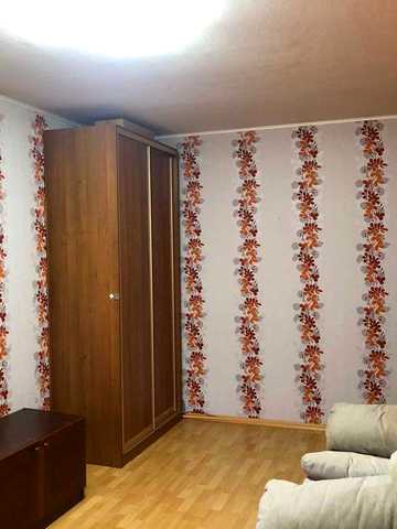 Продам 3-х кімнатну квартиру на Виноградарі, пр-т. Європейського Союзу, 8-а.