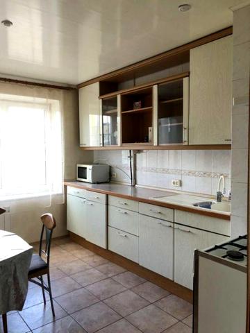 Героїв просп., 33