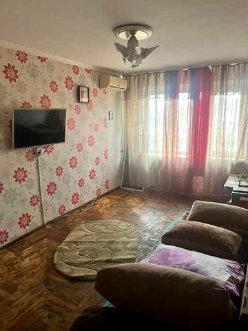 Здається 2х кімнатна в Заводському районі