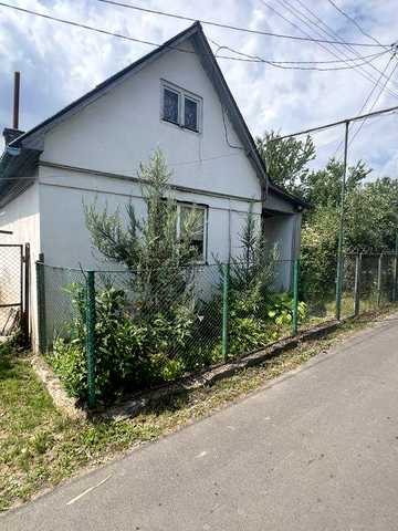 Продається невеличкий будинок в Перечині