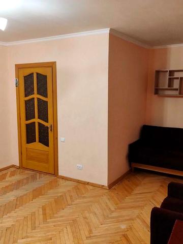 Здається однокімнатна квартира на Гомоні