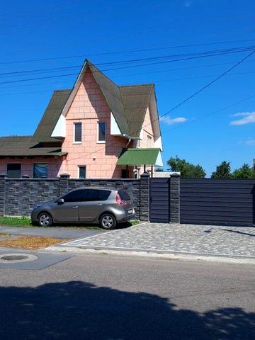 Продам двоповерховий будинокк