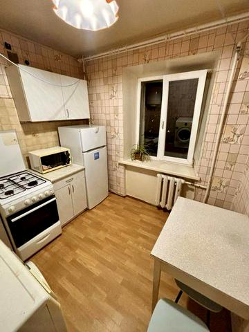 Продам Гагарина Науки
