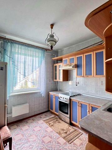 2 кім. квартира Троєщина вул. Радунська 5 (можна по сертифікату)