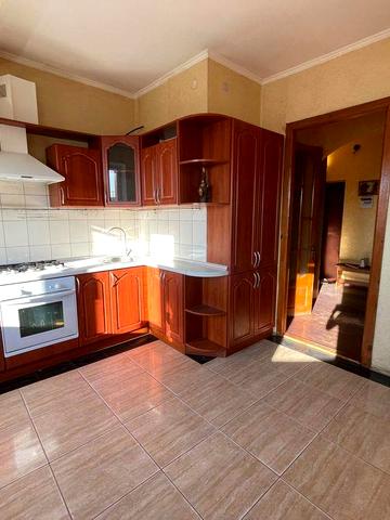 Продам 3 кімнатну квартиру 101 м2 ,парк 2 хв,газ,4 кладовки,без %