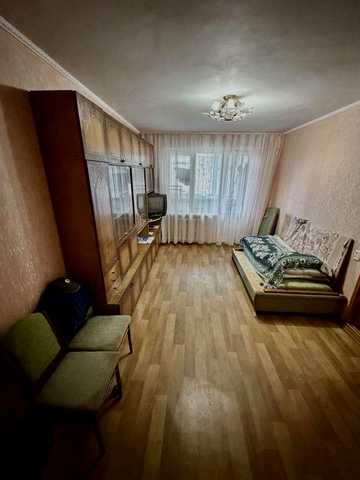 Продам 2 х комнатную квартиру на Пл. Победы/Космонавтов