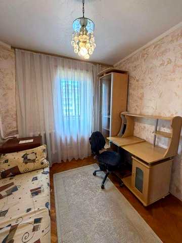 Продаж 3 к. Квартира Коновальця 24