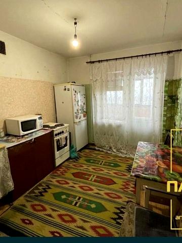 Лесі Українки просп. (50 років Жовтня), 37