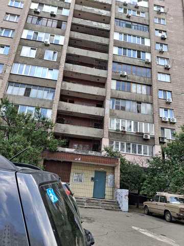 Продаж 1 кім.квартири на Сосницькій 10