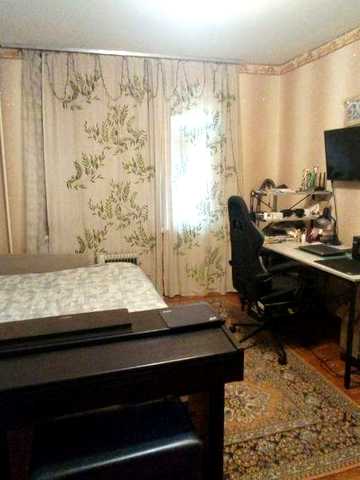 Продам однокімнатну квартиру селищі Десна Чернігівська область