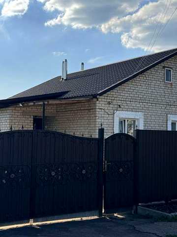 Продається затишний будинок