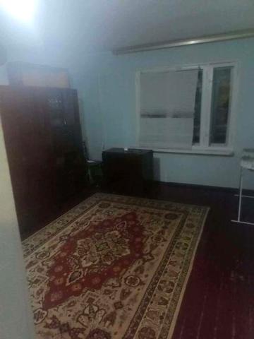 здаю однокомнатную квартиру  во втором микрараёне на первом этаже