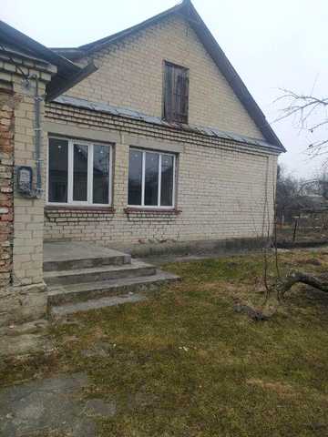 Продам квартиру в м. Острог