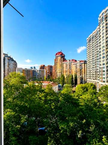 Двокімнатна квартира біля метро Печерська
