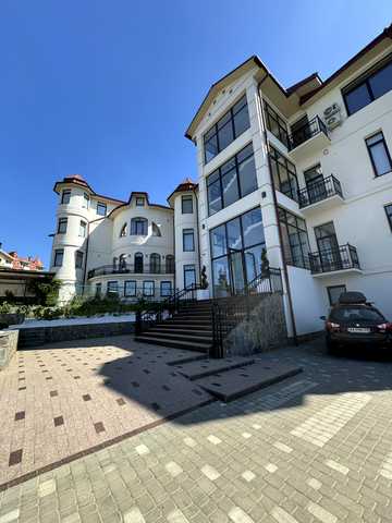 Кавказька вул., 44