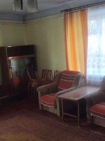 Продам 3х кімнату квартиру у місті Кіцмань. Центр, вул.Кобилянської 2А.