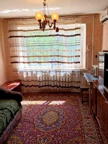 Сдаётся 1 к. квартира в малосемейке в Центральном р-не.