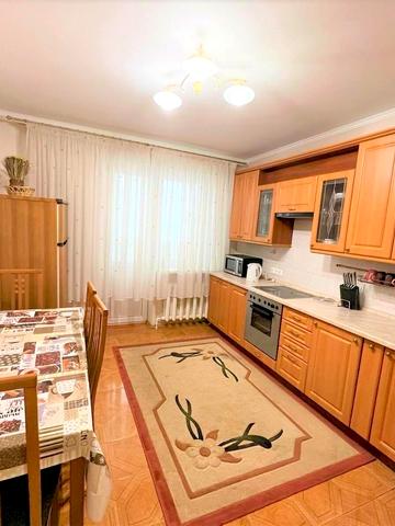 Смілянська вул., 15