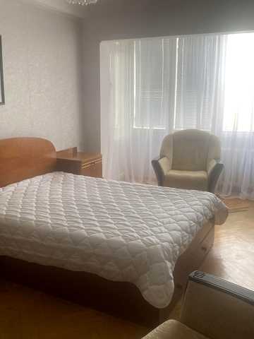 Златопільська вул., 4-К