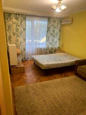 Оренда 1-кімнатної квартири по вул. Олени Теліги, 39. Метро Дорогожичі