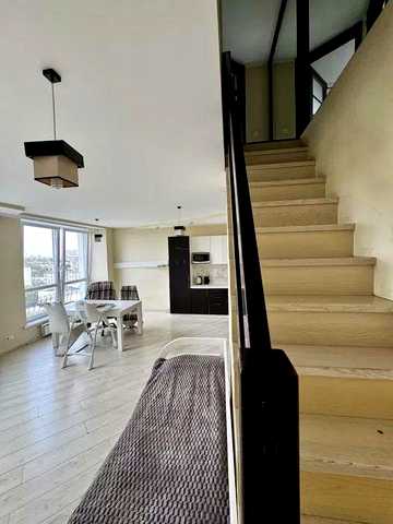 21806 Продам 2-поверхову квартиру, 95 кв. , р-н ТРК України ЖК Квартет