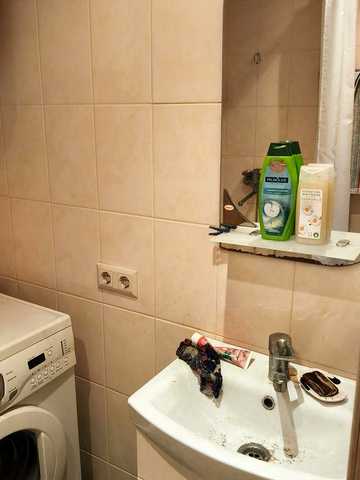 Продам 2к 4/16 50,5м2 на Амосова54