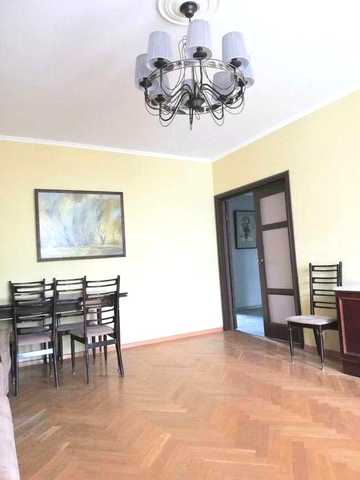 Продам 3-х кiмнатну квартиру, Липки, вул.Шовковична