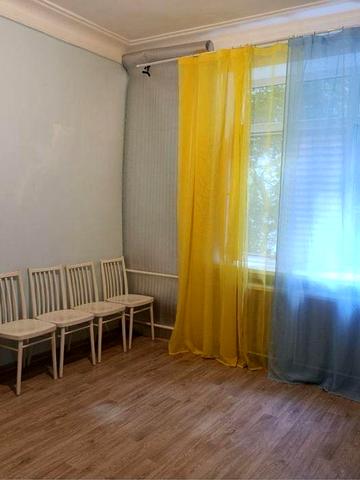 1к. квартира Липки, вул. П. Орлика 22/2. М Кловська, Арсенальна