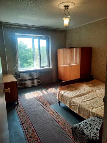 Продам 2к квартиру на Тополе-3. Чешка 56м2.  Средний этаж.