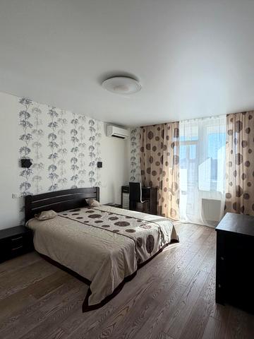 None 195000 USD