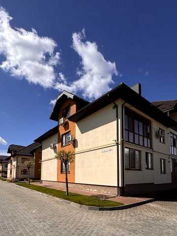 Продаж квартири в будинку клубного типу, с.Струмівка.